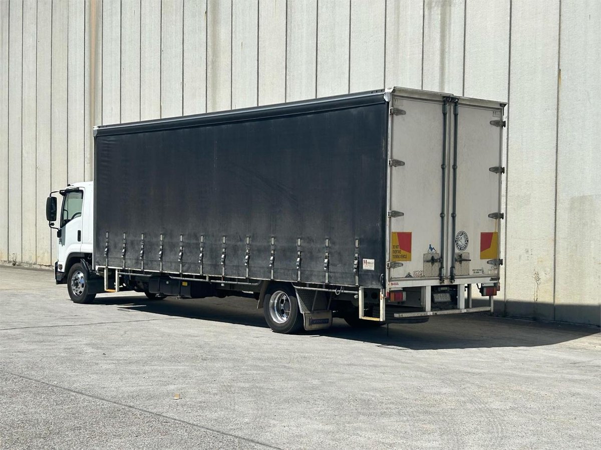 2013 Isuzu Fsd 850 image 4