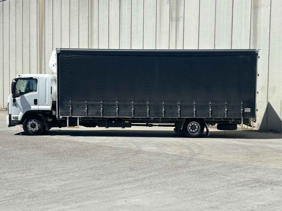 2013 Isuzu Fsd 850 image 2