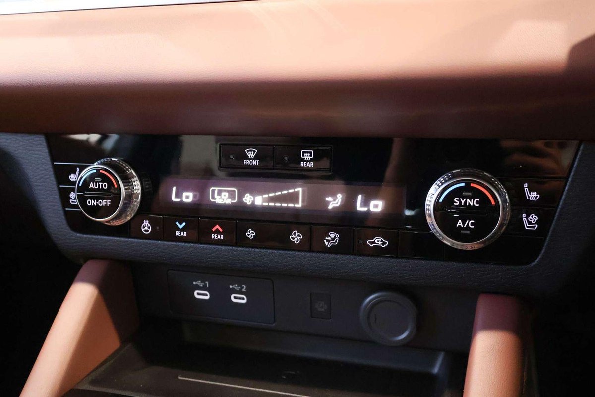 2025 Mitsubishi Outlander PHEV Exceed Tourer ZM MY25 AWD image 14