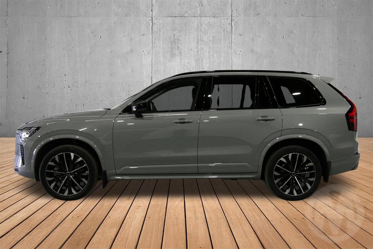 2026 Volvo XC90 Ultra B5 Dark MY26 AWD image 3