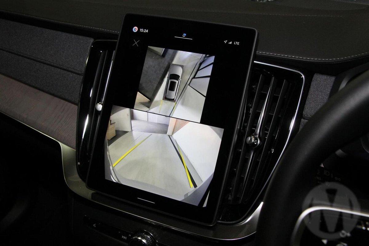 2026 Volvo XC90 Ultra B5 Dark MY26 AWD image 12