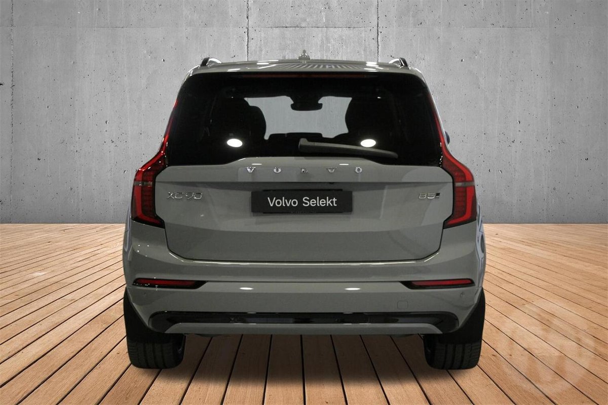 2026 Volvo XC90 Ultra B5 Dark MY26 AWD image 5