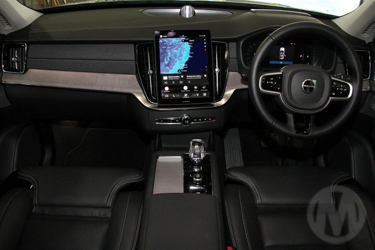 2026 Volvo XC90 Ultra B5 Dark MY26 AWD image 20