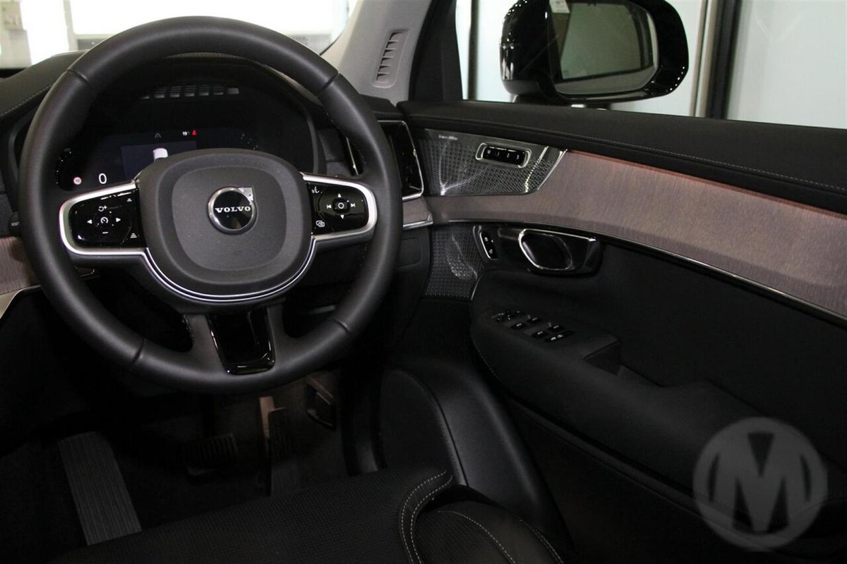 2026 Volvo XC90 Ultra B5 Dark MY26 AWD image 6