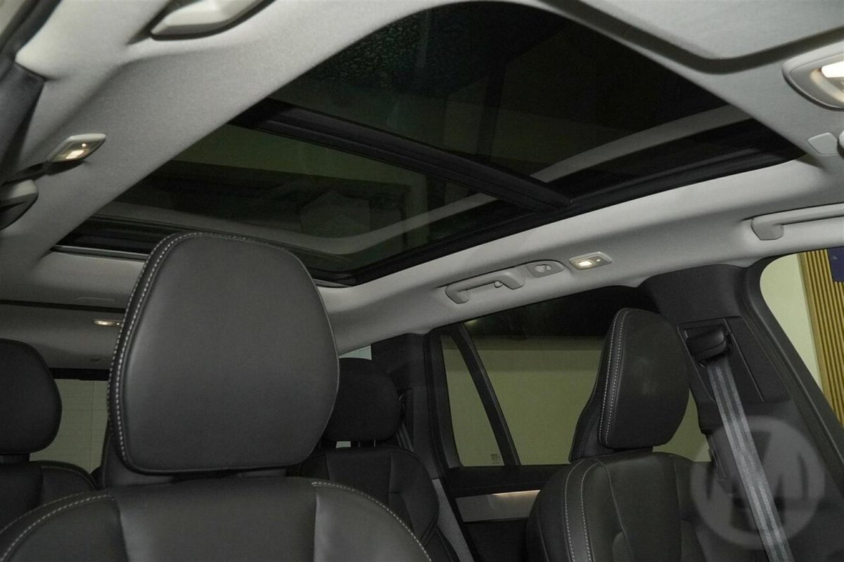 2025 Volvo XC90 Ultra B5 Dark MY26 AWD image 8