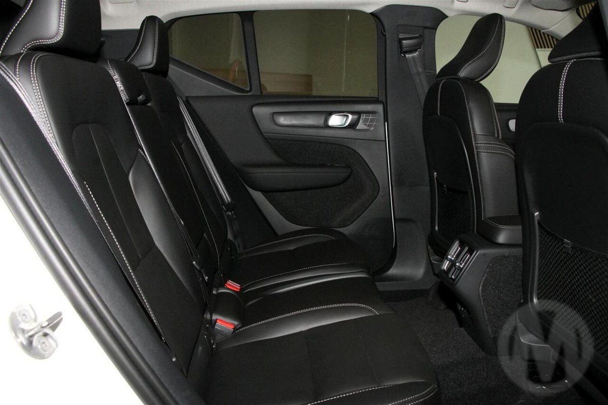 2026 Volvo XC40 Ultra B4 Bright MY26 AWD image 8