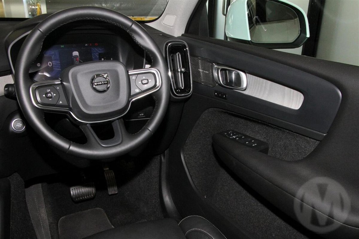 2026 Volvo XC40 Ultra B4 Bright MY26 AWD image 7