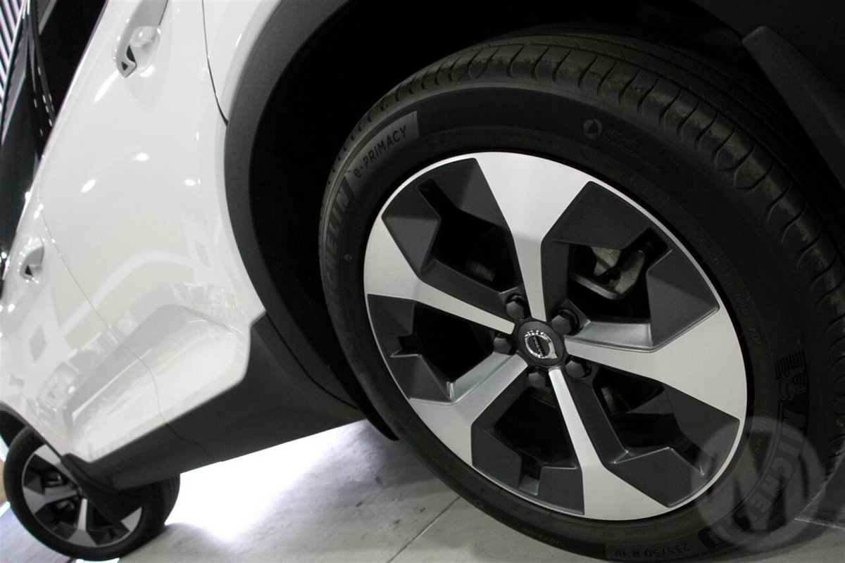 2026 Volvo XC40 Ultra B4 Bright MY26 AWD image 4
