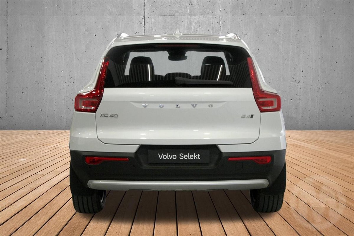 2026 Volvo XC40 Ultra B4 Bright MY26 AWD image 18