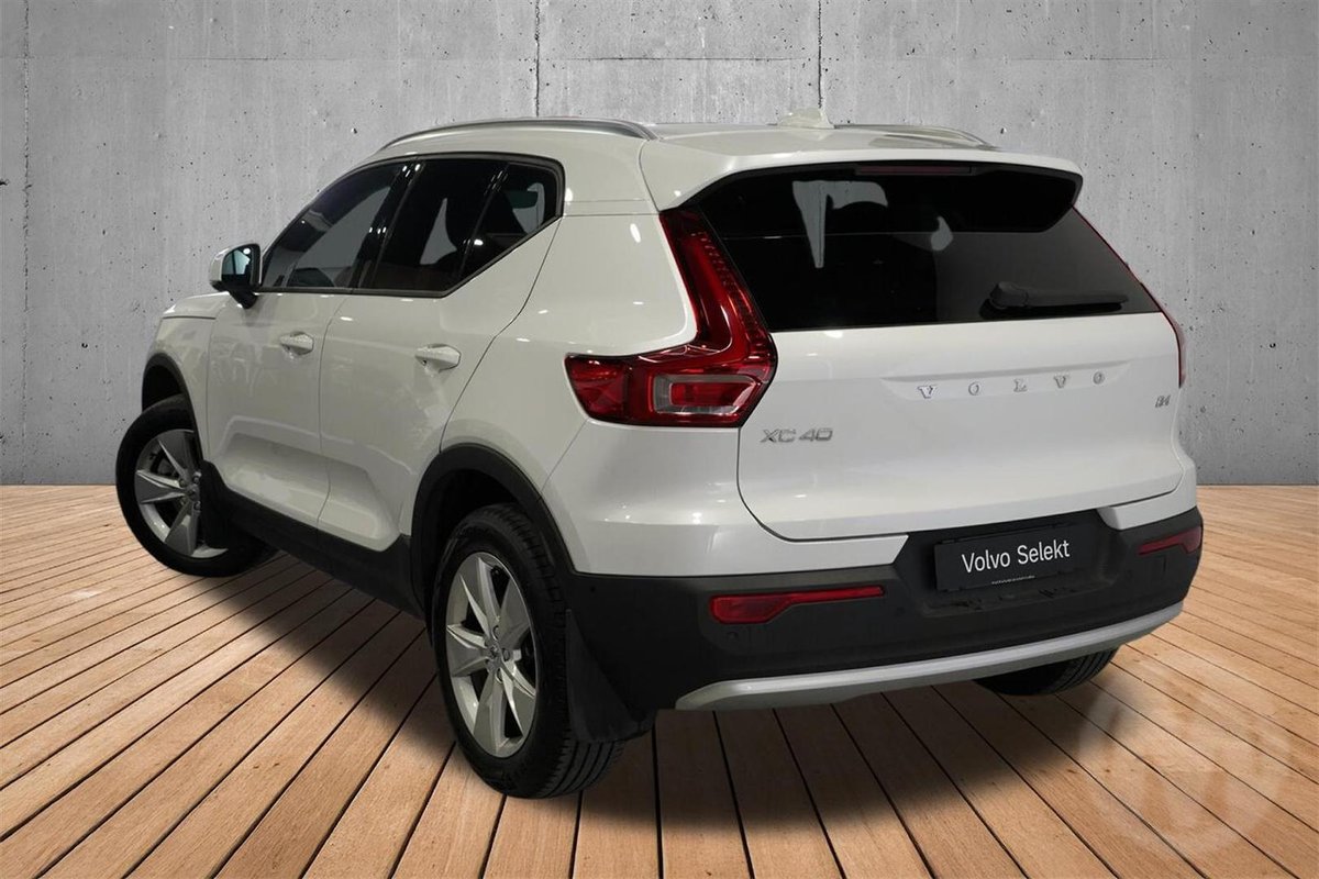2025 Volvo XC40 Plus B4 MY26 image 2
