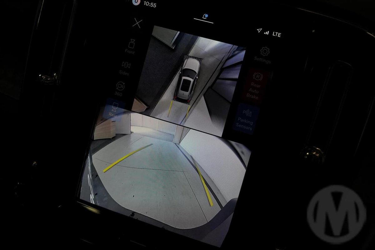 2025 Volvo XC40 Plus B4 MY26 image 12