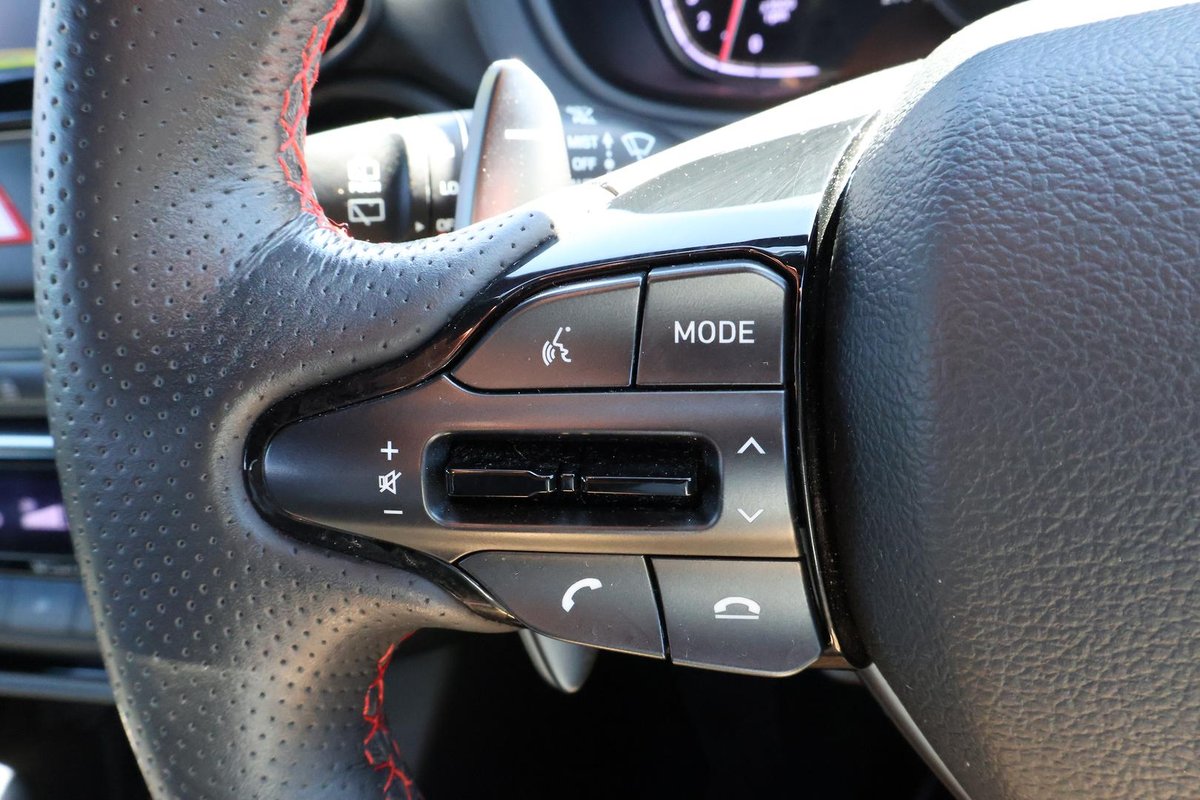 2024 Suzuki Swift image 11