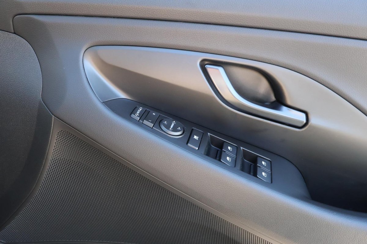 2024 Suzuki Swift image 23