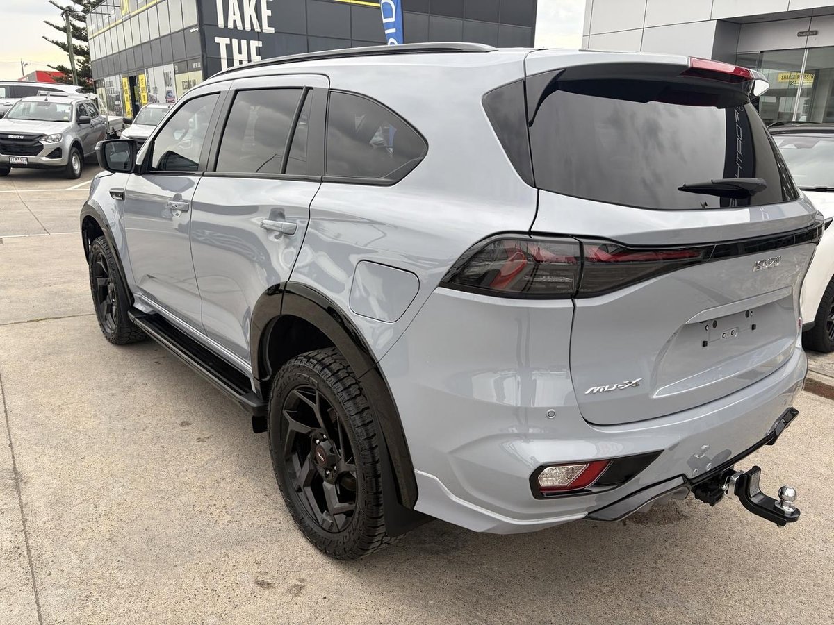 2025 Isuzu MU-X X-TERRAIN MY25.5 4X4 Dual Range image 7