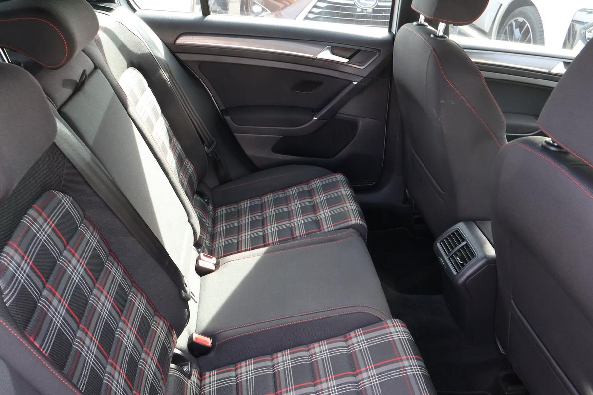 2017 Volkswagen Golf GTI 7.5 MY17 image 16
