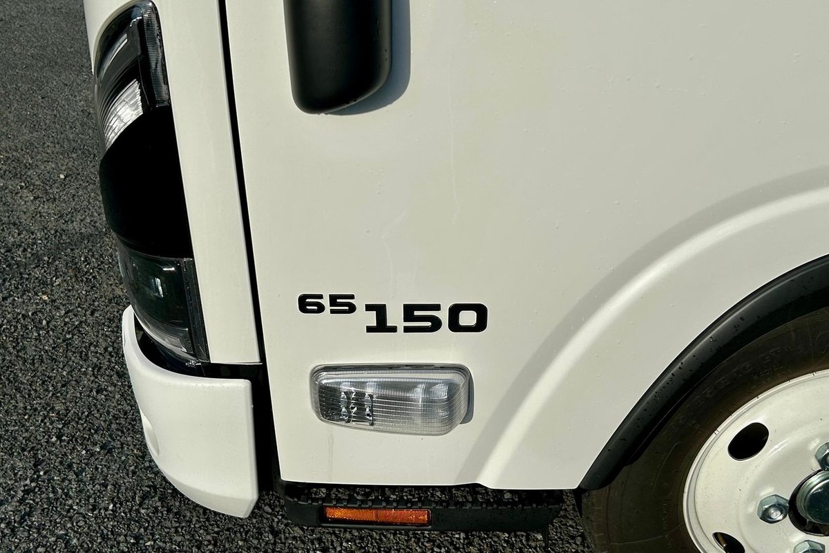 2026 Isuzu N Series NMR 65/45-150 DT D28 Tipper image 10
