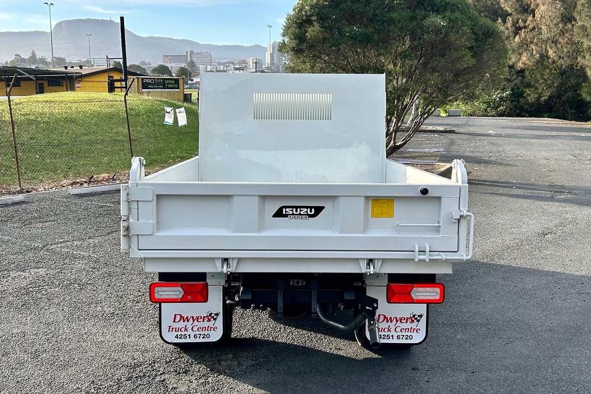2026 Isuzu N Series NMR 65/45-150 DT D28 Tipper image 5