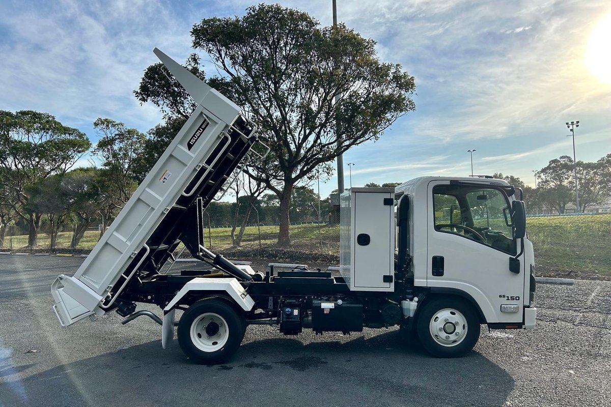 2026 Isuzu N Series NMR 65/45-150 DT D28 Tipper image 17