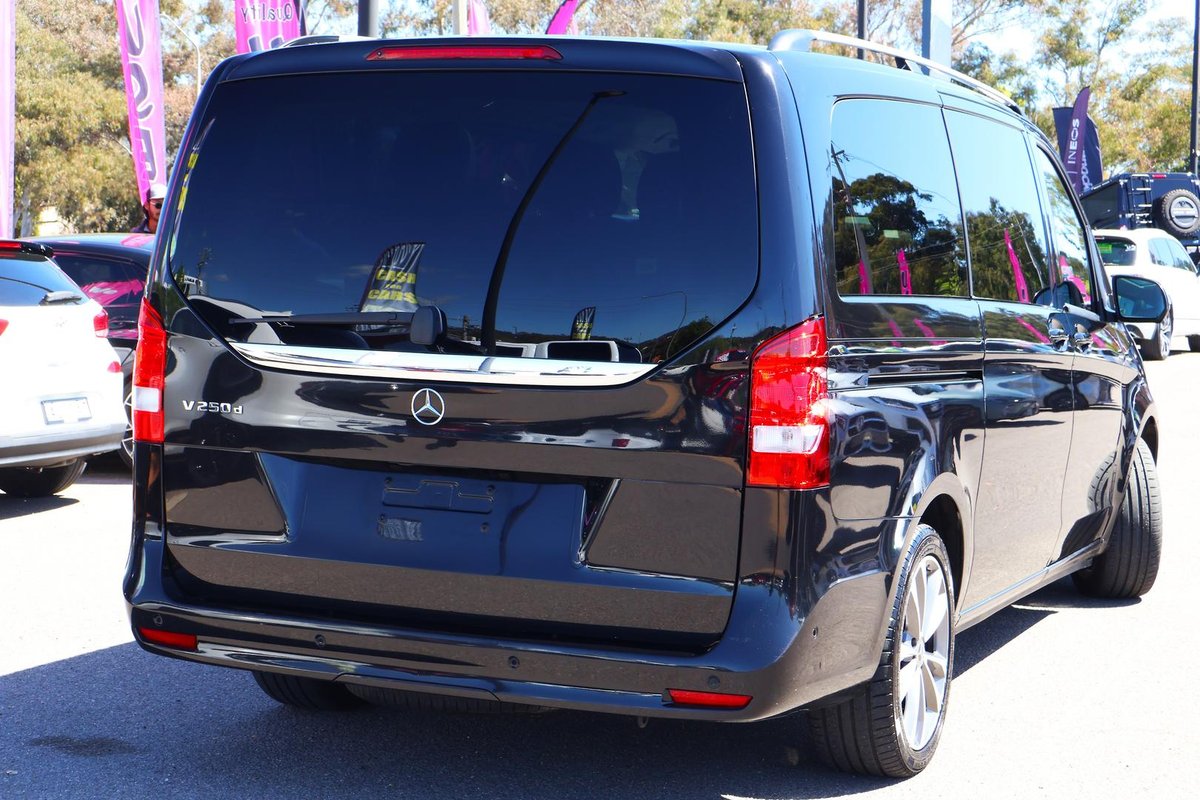 2022 Mercedes-Benz V-Class V250 d 447 image 6