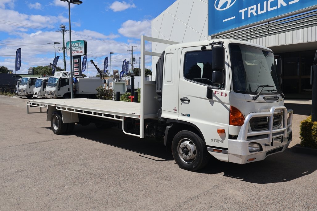 2016 HINO FD 1124 image 10