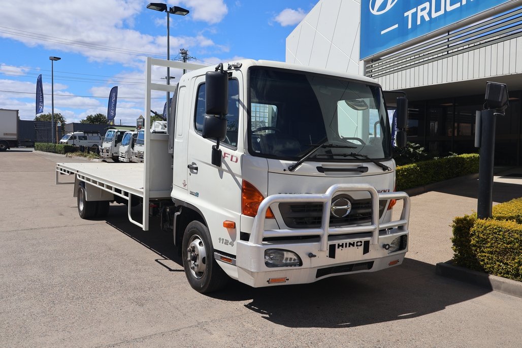 2016 HINO FD 1124 image 11