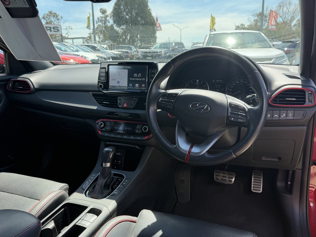 2018 Hyundai i30 SR Premium PD MY18 image 12