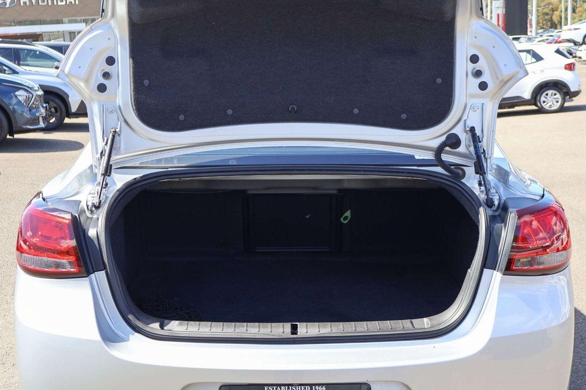 2013 Holden Calais VF MY14 image 24