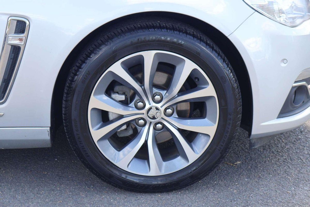 2013 Holden Calais VF MY14 image 9