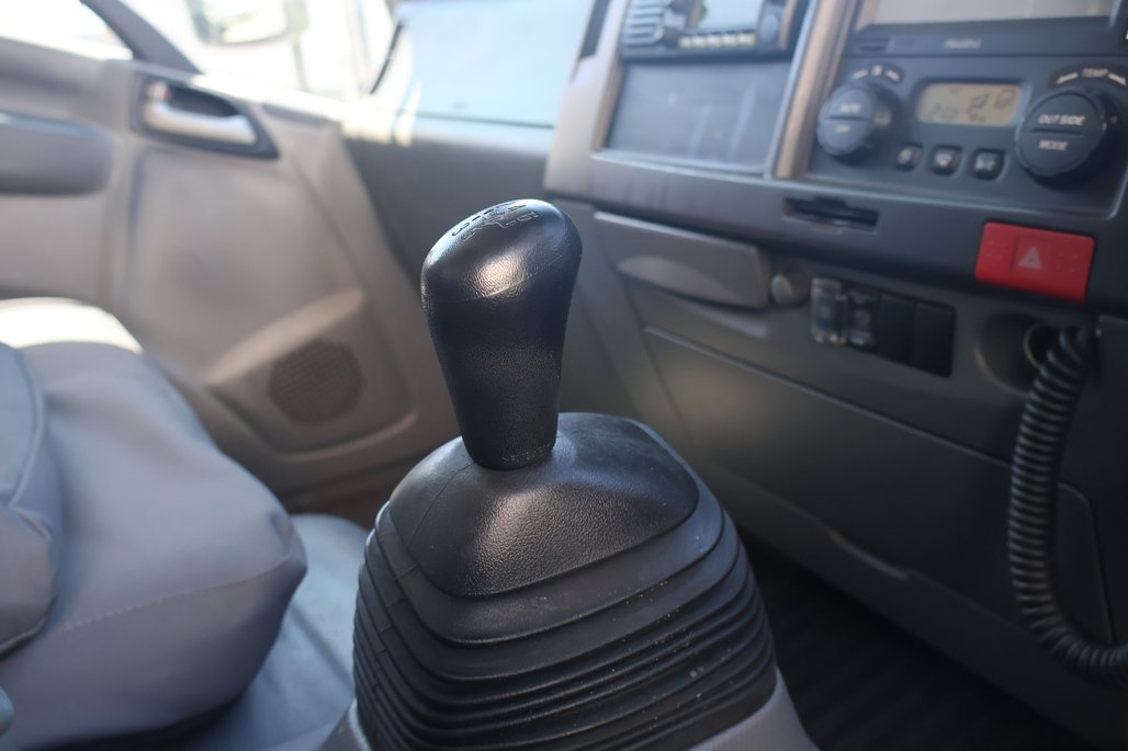 2017 ISUZU NPR 75-190 image 17