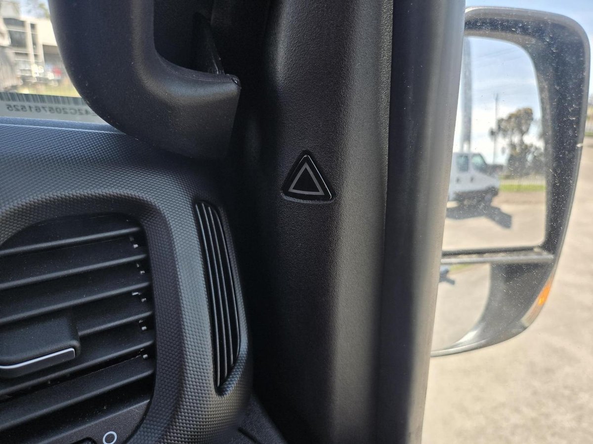 2026 Iveco Daily 42S18V image 17