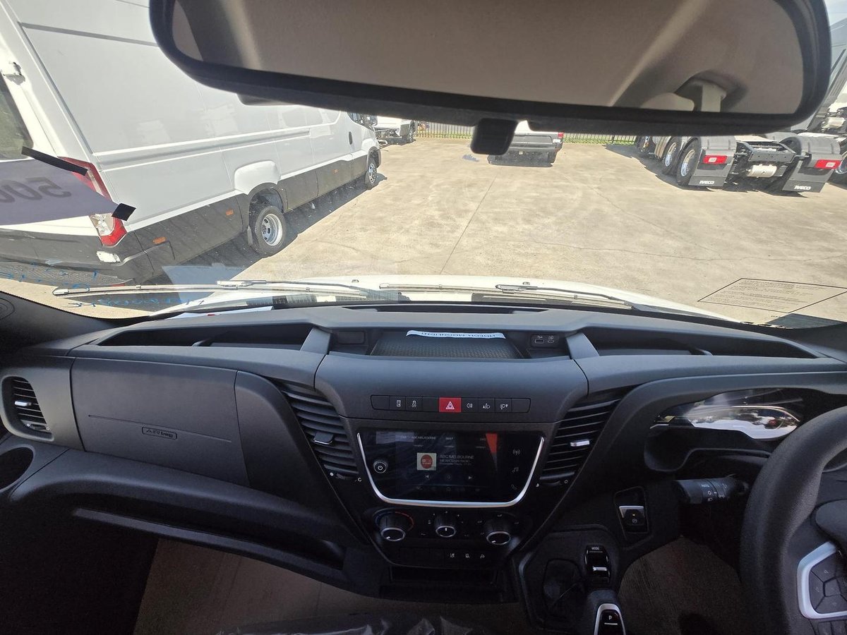 2026 Iveco Daily 42S18V image 13