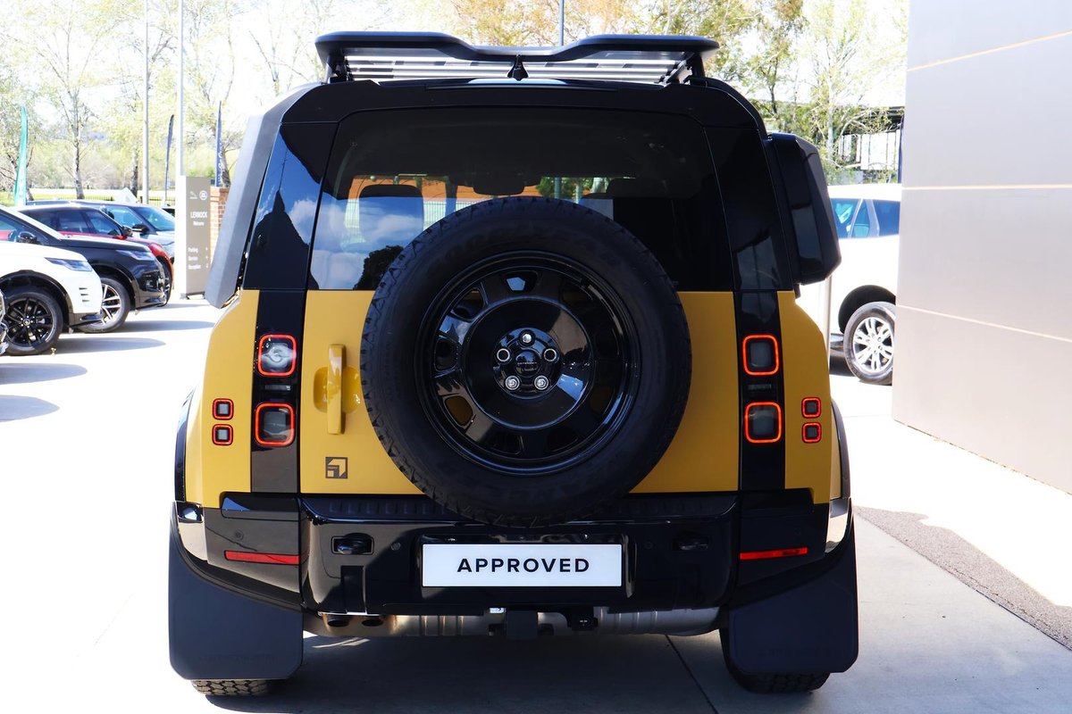 2025 Land Rover Defender 110 D350 Trophy Edition Deep Sandglow L663 MY26 AWD image 8