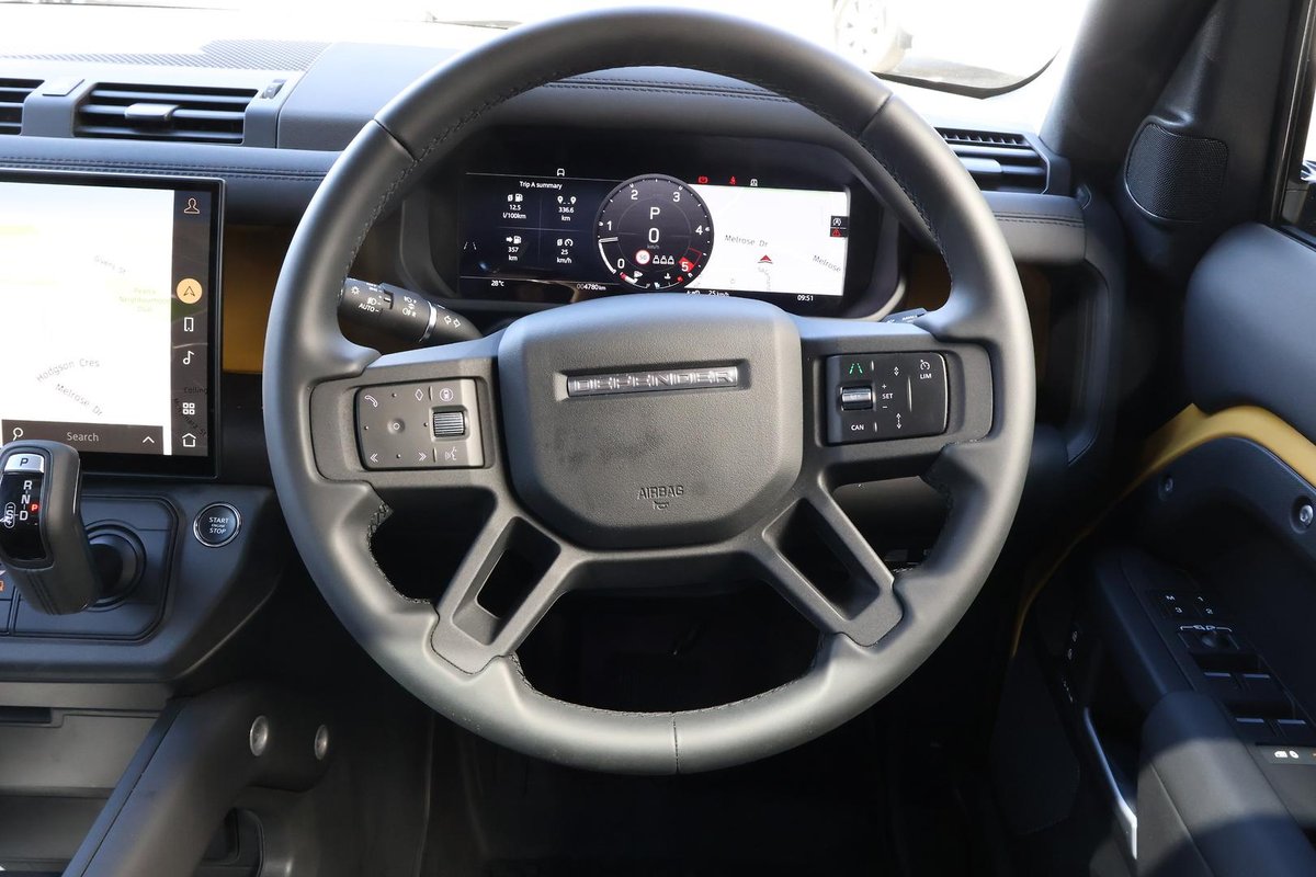 2025 Land Rover Defender 110 D350 Trophy Edition Deep Sandglow L663 MY26 AWD image 16