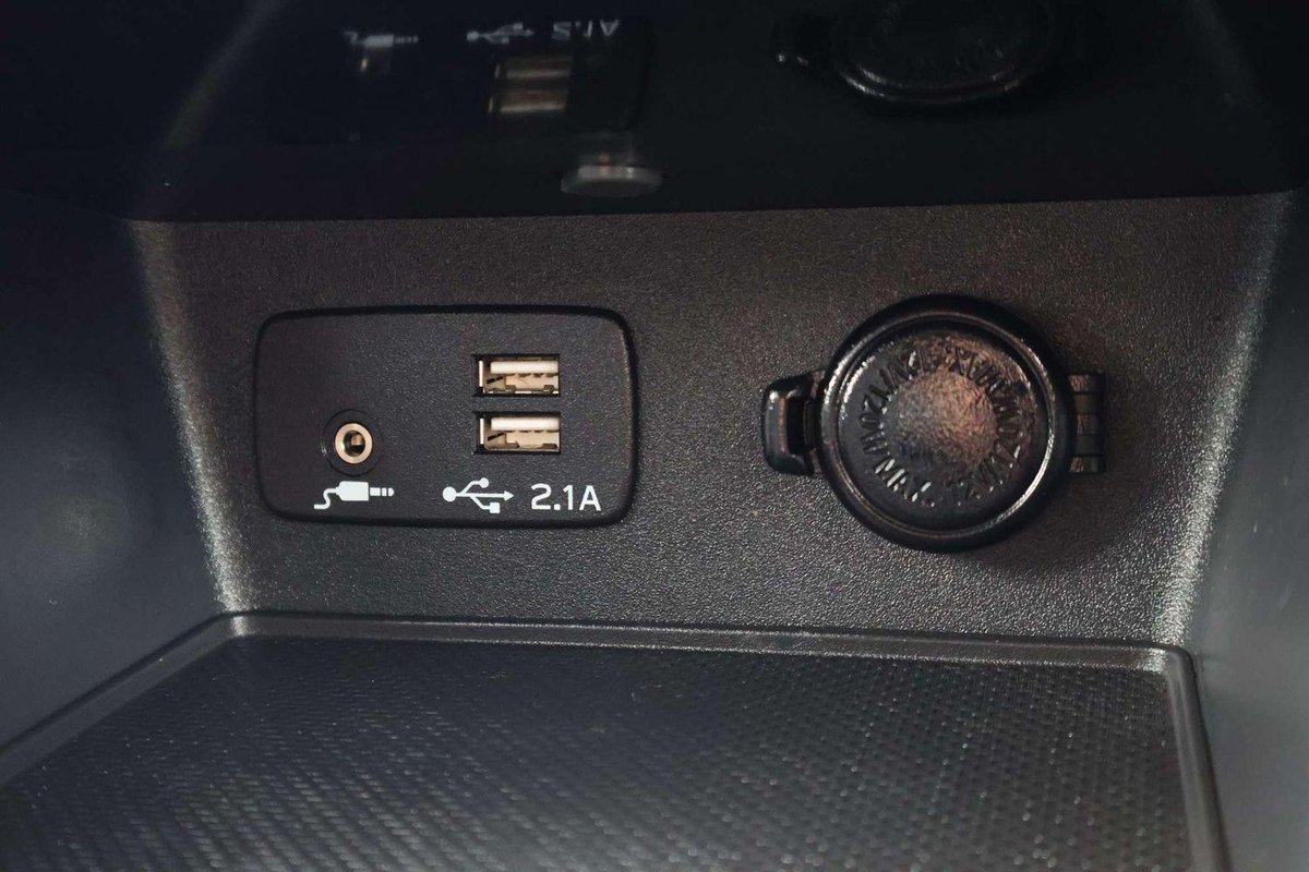 2017 Subaru Forester image 16