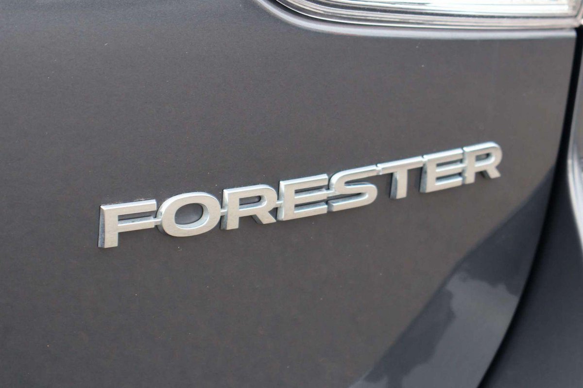 2017 Subaru Forester image 25