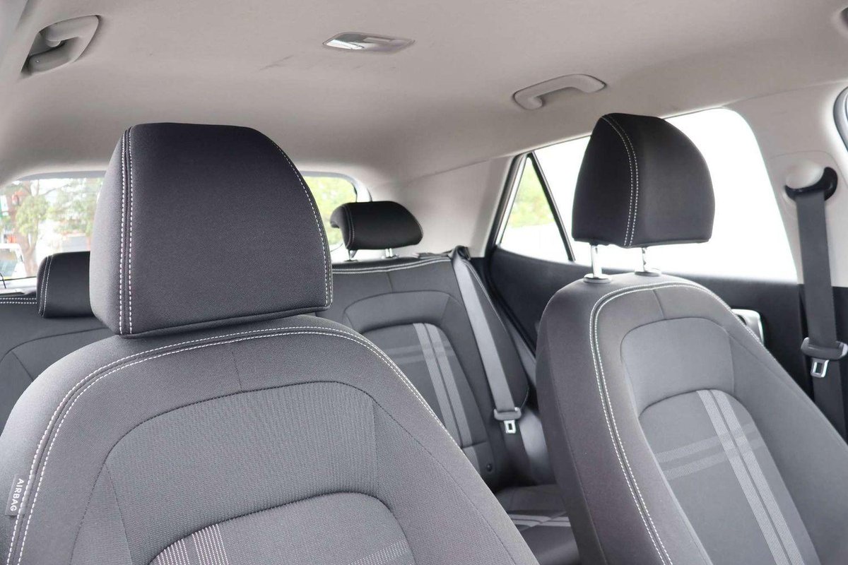 2025 Hyundai Venue QX.V5 MY25 image 11