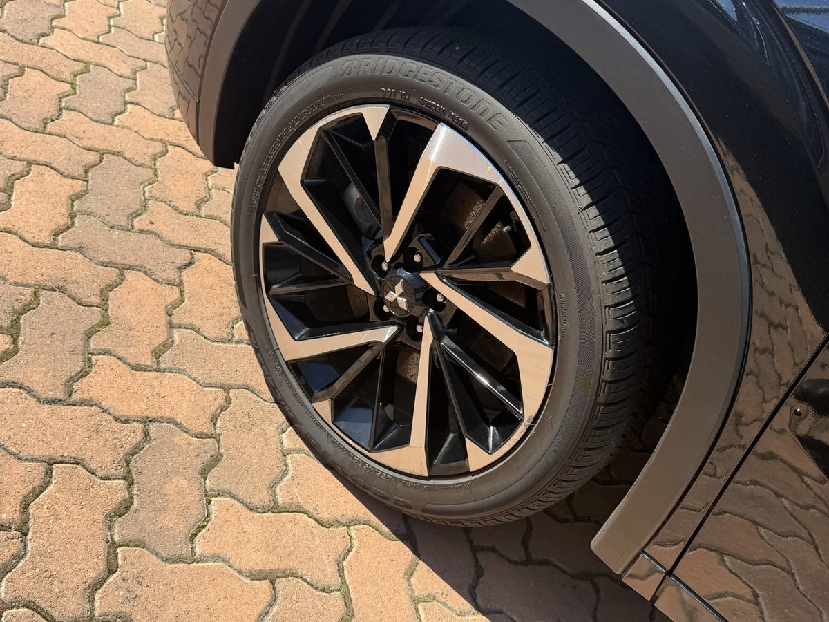 2024 Mitsubishi Outlander PHEV Exceed ZM MY24 AWD image 12