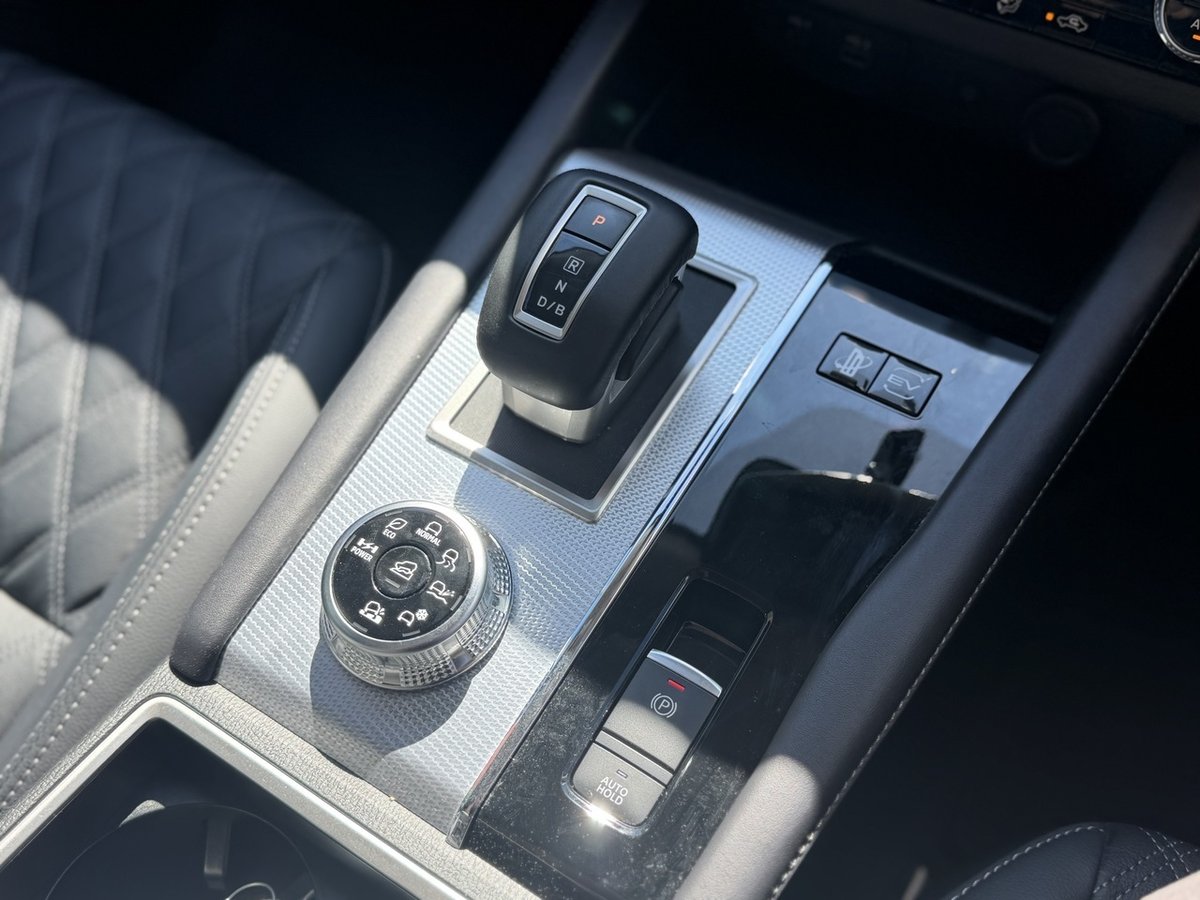 2024 Mitsubishi Outlander PHEV Exceed ZM MY24 AWD image 18