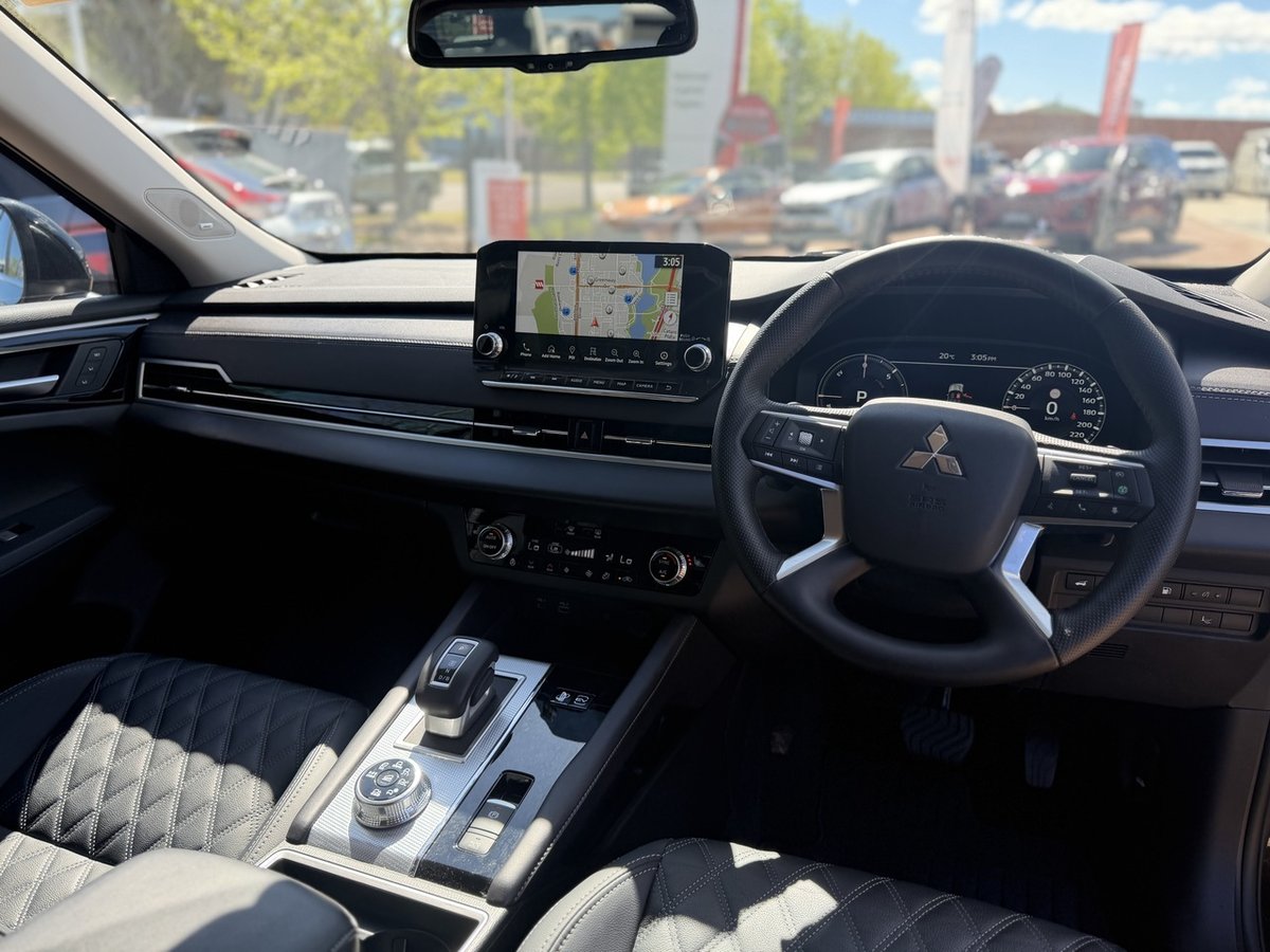 2024 Mitsubishi Outlander PHEV Exceed ZM MY24 AWD image 23