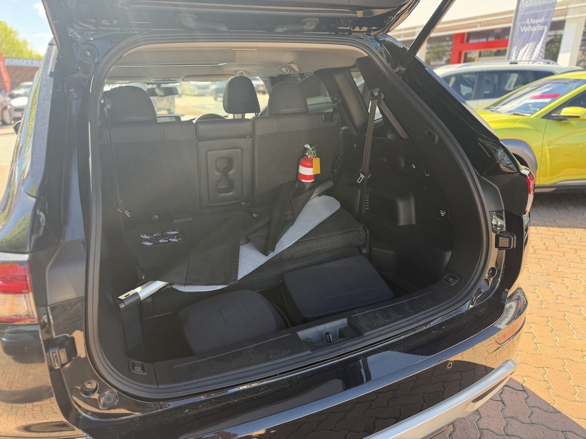2024 Mitsubishi Outlander PHEV Exceed ZM MY24 AWD image 30