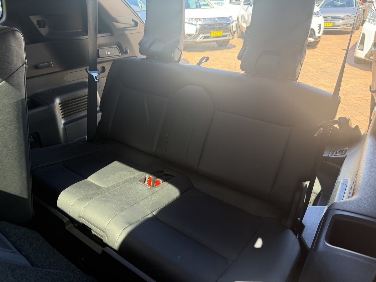 2024 Mitsubishi Outlander PHEV Exceed ZM MY24 AWD image 31