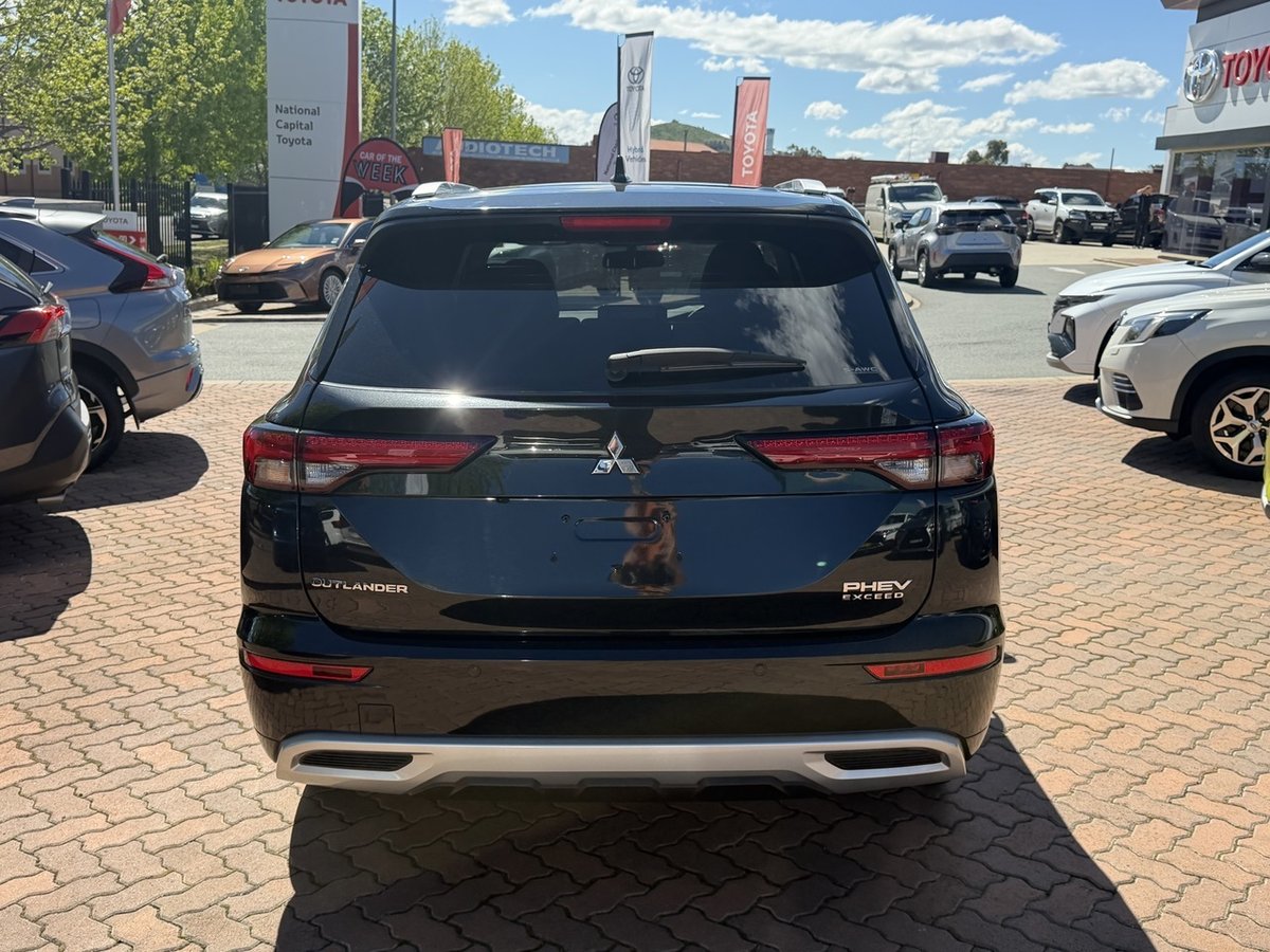 2024 Mitsubishi Outlander PHEV Exceed ZM MY24 AWD image 5