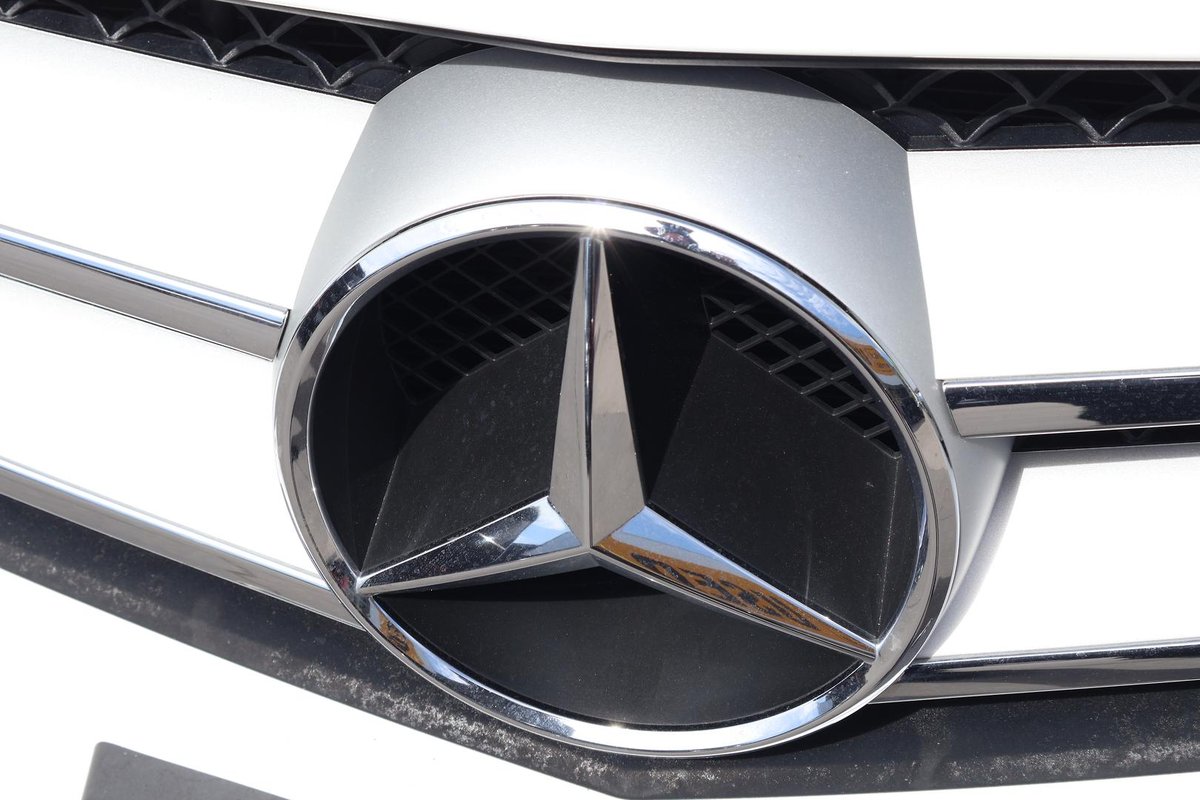 2013 Mercedes-Benz C-Class C180 C204 MY13 image 9