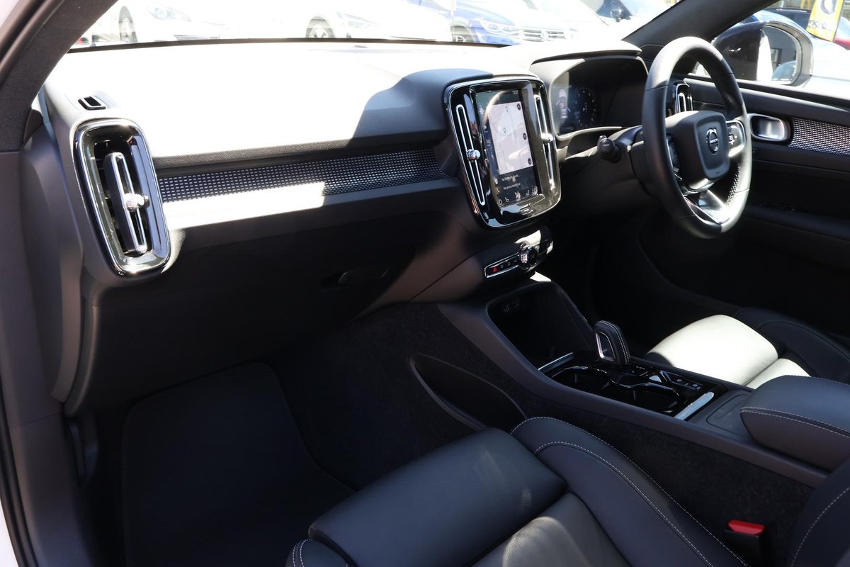 2022 Volvo XC40 T5 R-Design MY22 AWD image 27