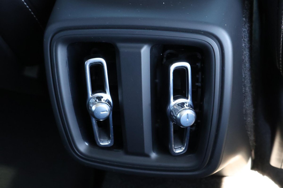 2022 Volvo XC40 T5 R-Design MY22 AWD image 26