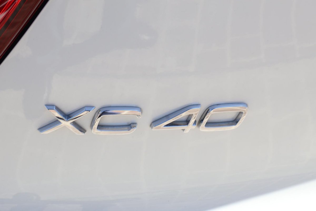 2022 Volvo XC40 T5 R-Design MY22 AWD image 34