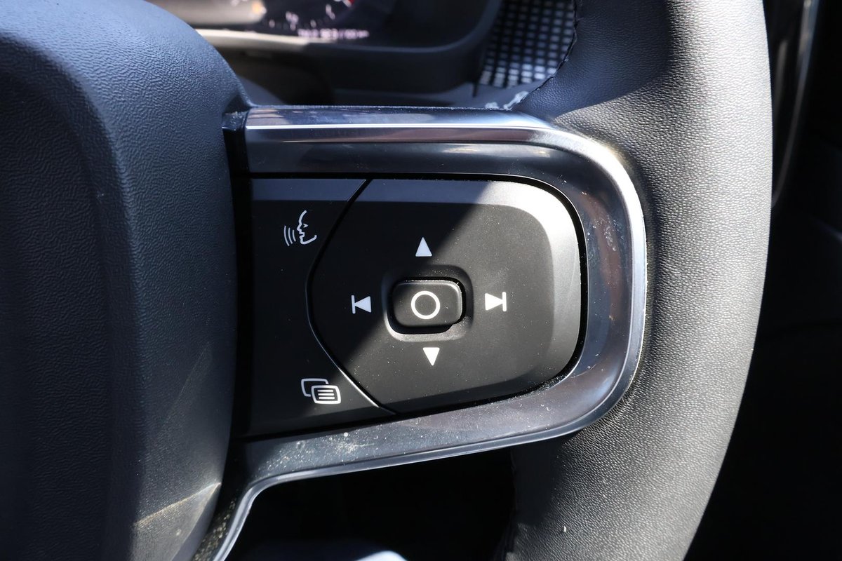 2022 Volvo XC40 T5 R-Design MY22 AWD image 12