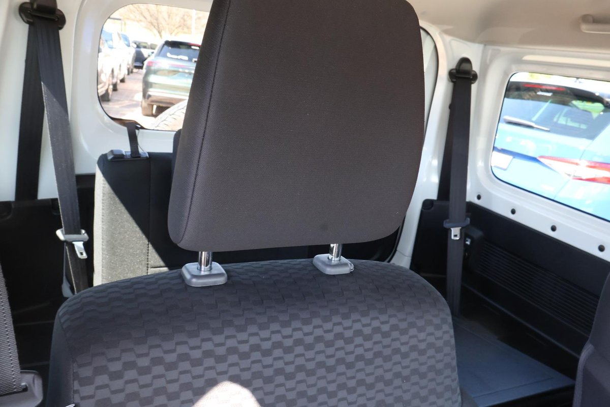 2023 Suzuki Jimny GLX GJ 4X4 Dual Range image 8