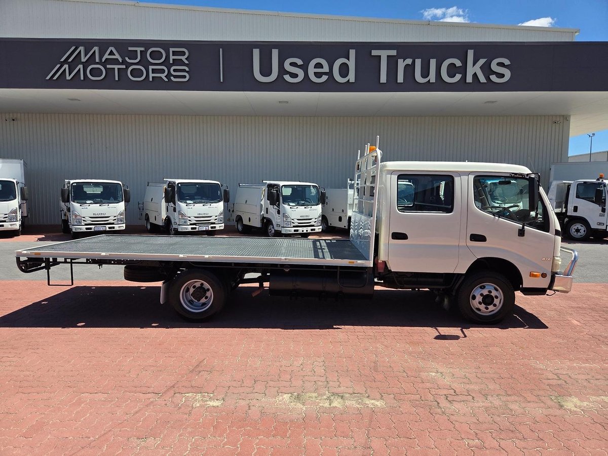 2007 Hino 816 - 300 Series 3.5 Ton Crew Cab Tray image 7