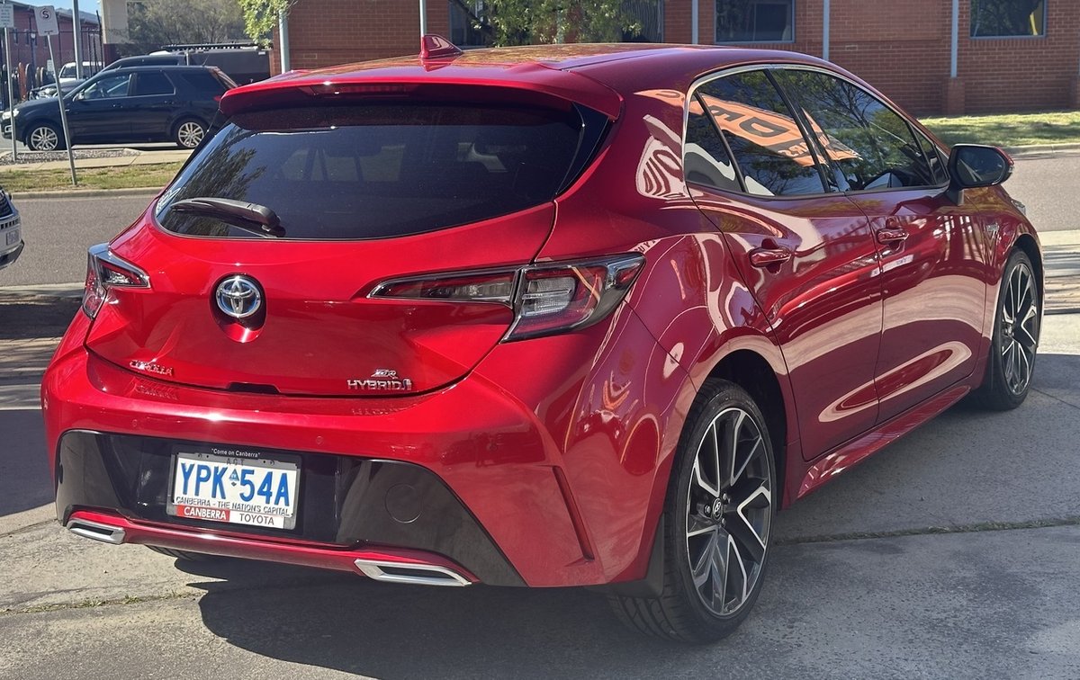2022 Toyota Corolla ZR Hybrid ZWE211R image 13